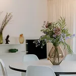 Casiola - Modern 3-bedroom With Family-friendly Touches Lejlighed