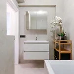 Casiola - Modern 3-bedroom With Family-friendly Touches *