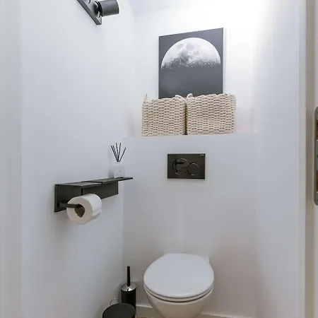 Casiola - Modern 3-bedroom With Family-friendly Touches Apartment