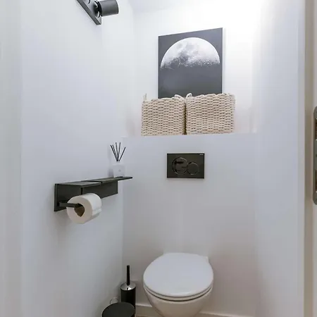 Casiola - Modern 3-bedroom With Family-friendly Touches Apartment