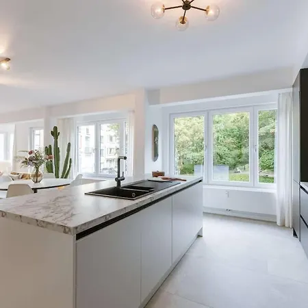 Casiola - Modern 3-bedroom With Family-friendly Touches Daire