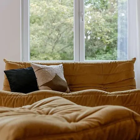Casiola - Modern 3-bedroom With Family-friendly Touches Apartment *