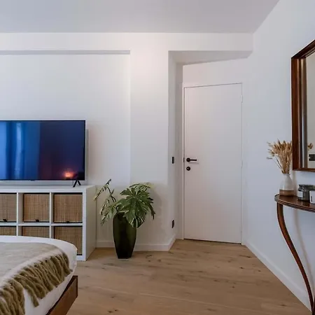 Casiola - Modern 3-bedroom With Family-friendly Touches Daire *
