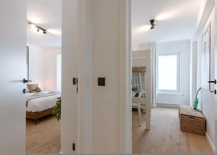 Casiola - Modern 3-bedroom With Family-friendly Touches Apartment