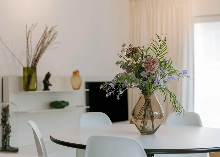 Casiola - Modern 3-bedroom With Family-friendly Touches Apartment