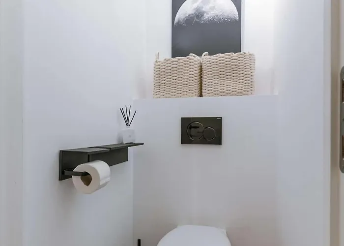 Casiola - Modern 3-bedroom With Family-friendly Touches Apartment