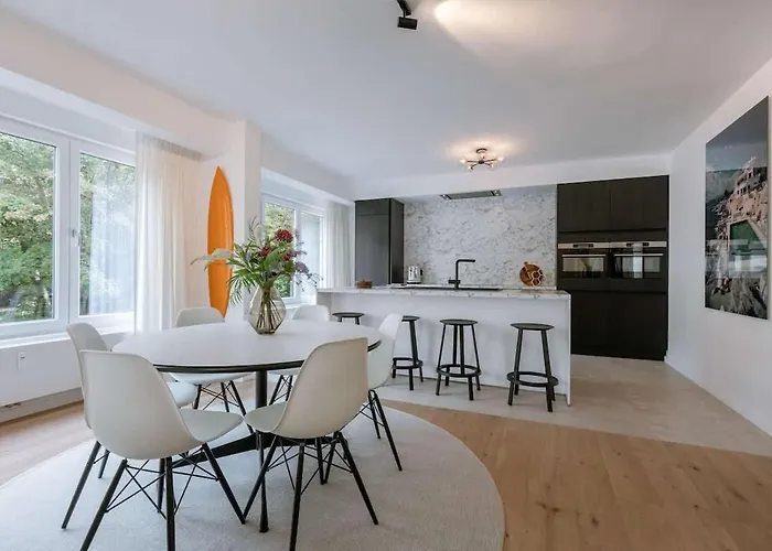 Casiola - Modern 3-bedroom With Family-friendly Touches