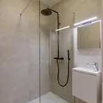 Apartamento Casiola - Modern 3-bedroom With Family-friendly Touches *
