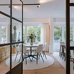 Apartamento Casiola - Modern 3-bedroom With Family-friendly Touches