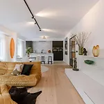 Casiola - Modern 3-bedroom With Family-friendly Touches Apartamento *