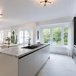 Casiola - Modern 3-bedroom With Family-friendly Touches Apartamento