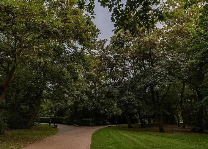 Casiola - Modern 3-bedroom With Family-friendly Touches