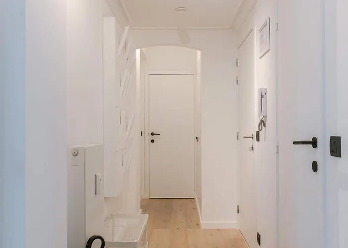 Casiola - Modern 3-bedroom With Family-friendly Touches Apartment